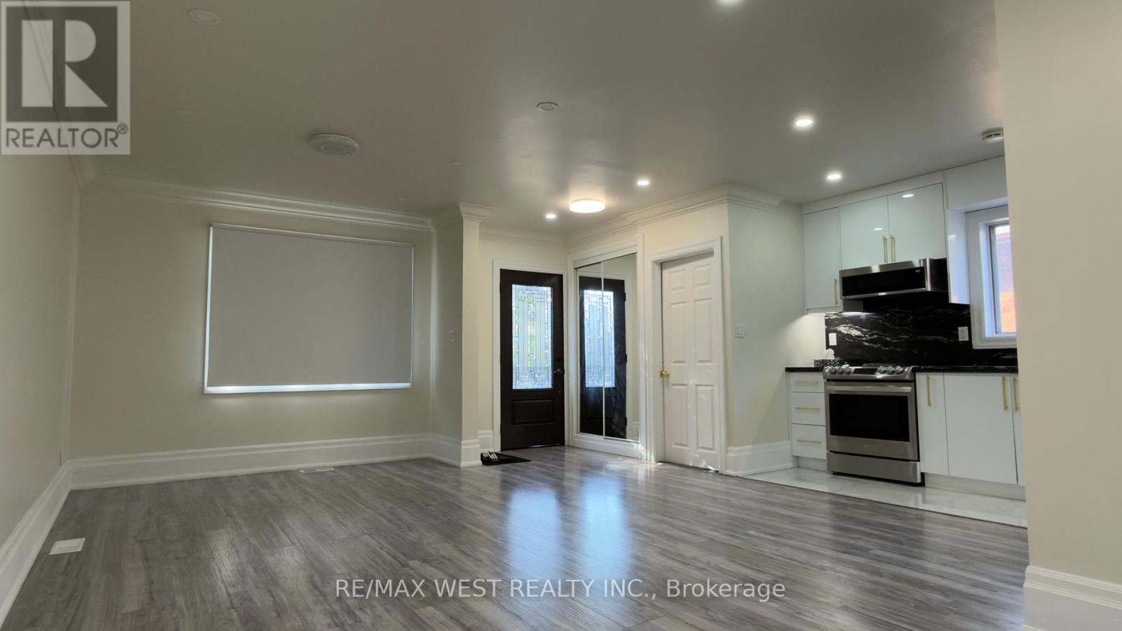 25 Sixteenth Street, Toronto, Ontario  M8V 3J7 - Photo 8 - W12437026
