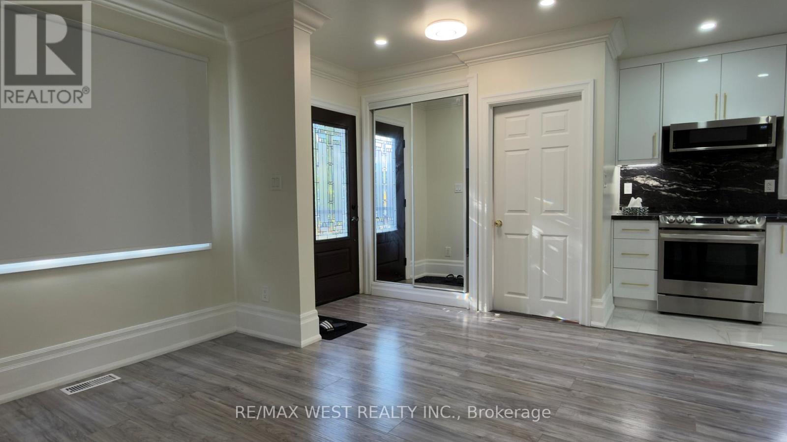25 Sixteenth Street, Toronto, Ontario  M8V 3J7 - Photo 6 - W12437026