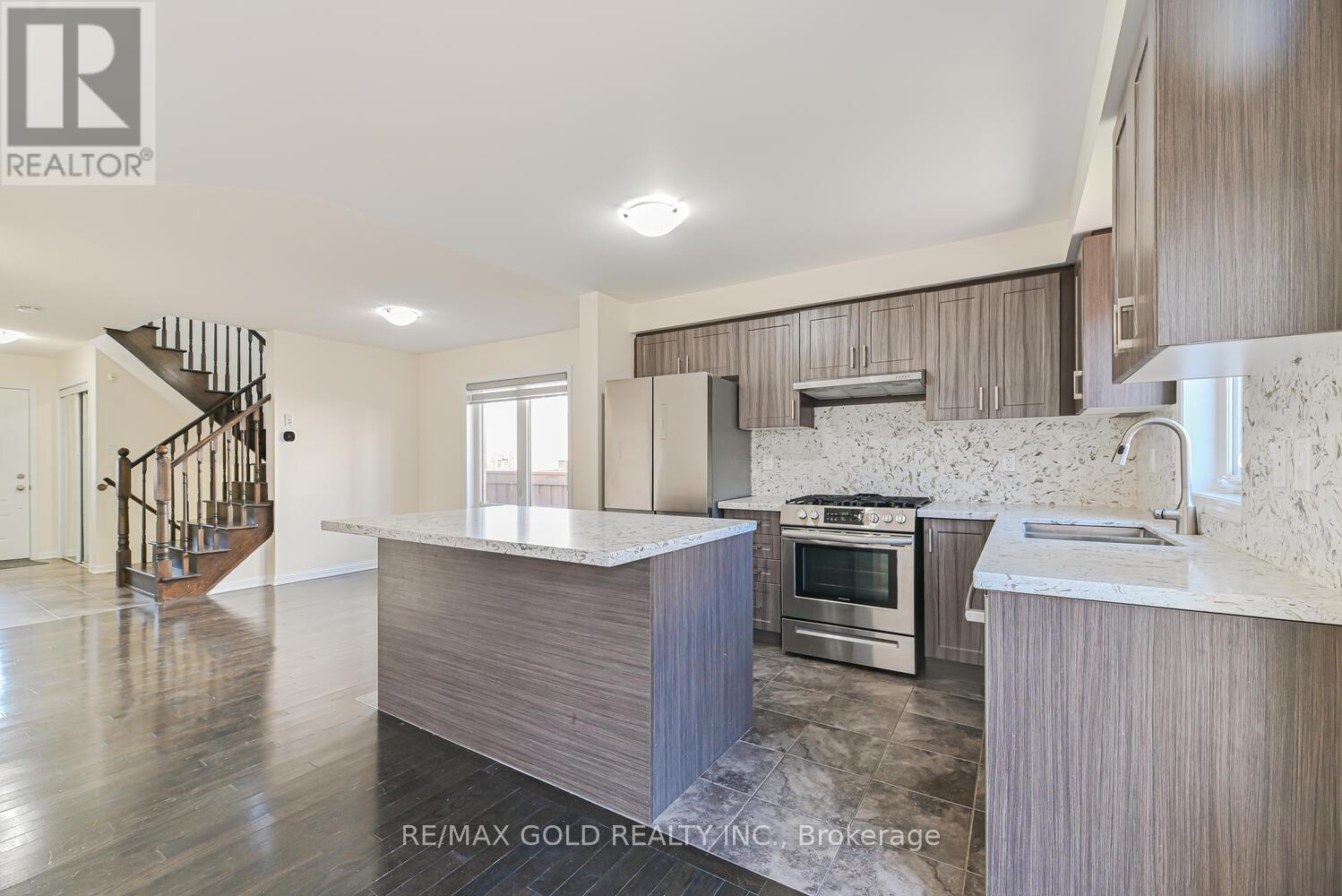 121 Buick Boulevard, Brampton, Ontario  L7A 0Z2 - Photo 9 - W12437506
