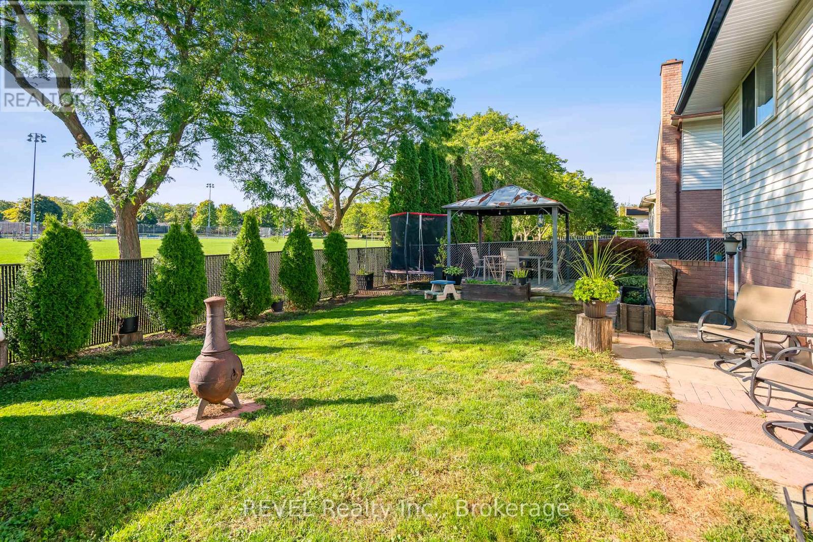 12 Silverdale Drive, St. Catharines (Vine/linwell), Ontario  L2M 3N1 - Photo 10 - X12439514