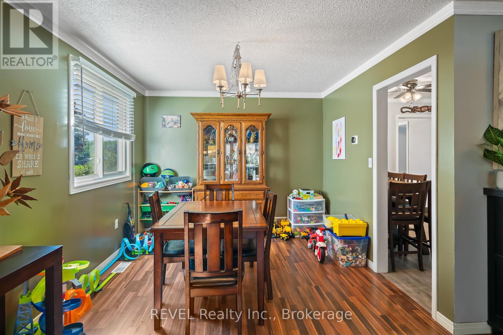 12 Silverdale Drive, St. Catharines (Vine/linwell), Ontario  L2M 3N1 - Photo 21 - X12439514