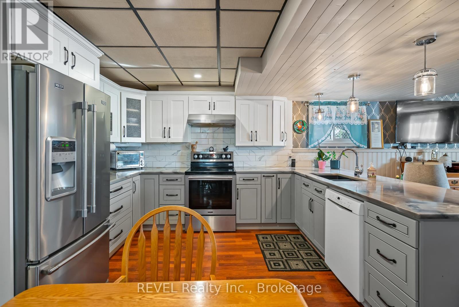 12 Silverdale Drive, St. Catharines (Vine/linwell), Ontario  L2M 3N1 - Photo 33 - X12439514