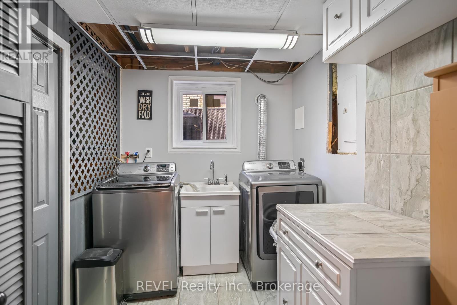 12 Silverdale Drive, St. Catharines (Vine/linwell), Ontario  L2M 3N1 - Photo 40 - X12439514