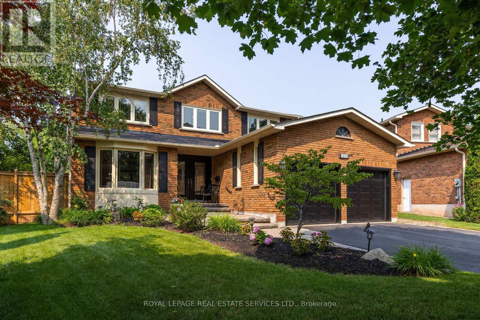 1210 Beechgrove Crescent, Oakville, Ontario  L6M 2B4 - Photo 1 - W12439367