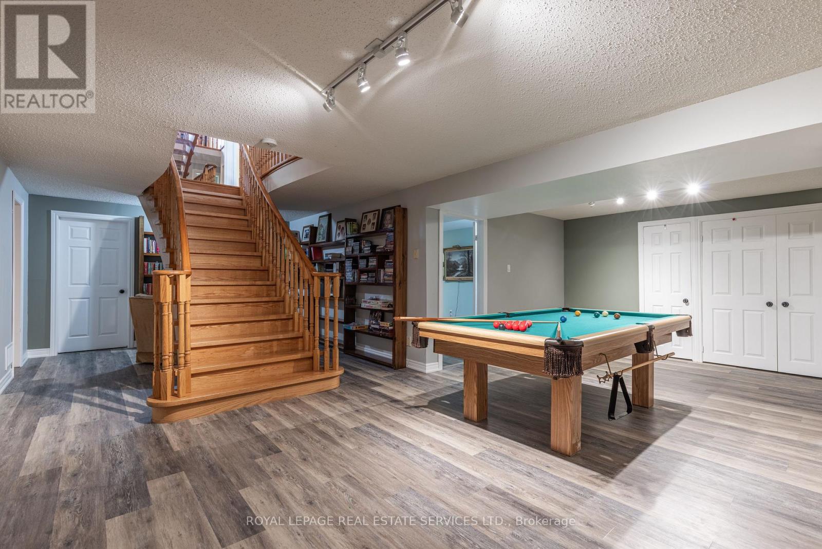 1210 Beechgrove Crescent, Oakville, Ontario  L6M 2B4 - Photo 44 - W12439367