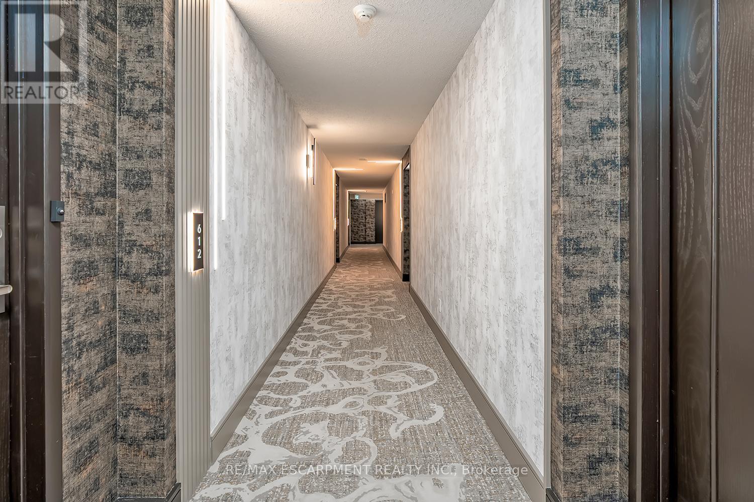 612 - 1276 Maple Crossing Boulevard, Burlington, Ontario  L7S 2J9 - Photo 6 - W12439383