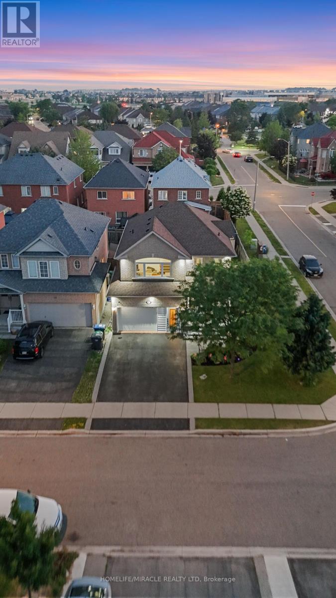 44 Newark Way, Brampton, Ontario  L7A 2W8 - Photo 21 - W12439403