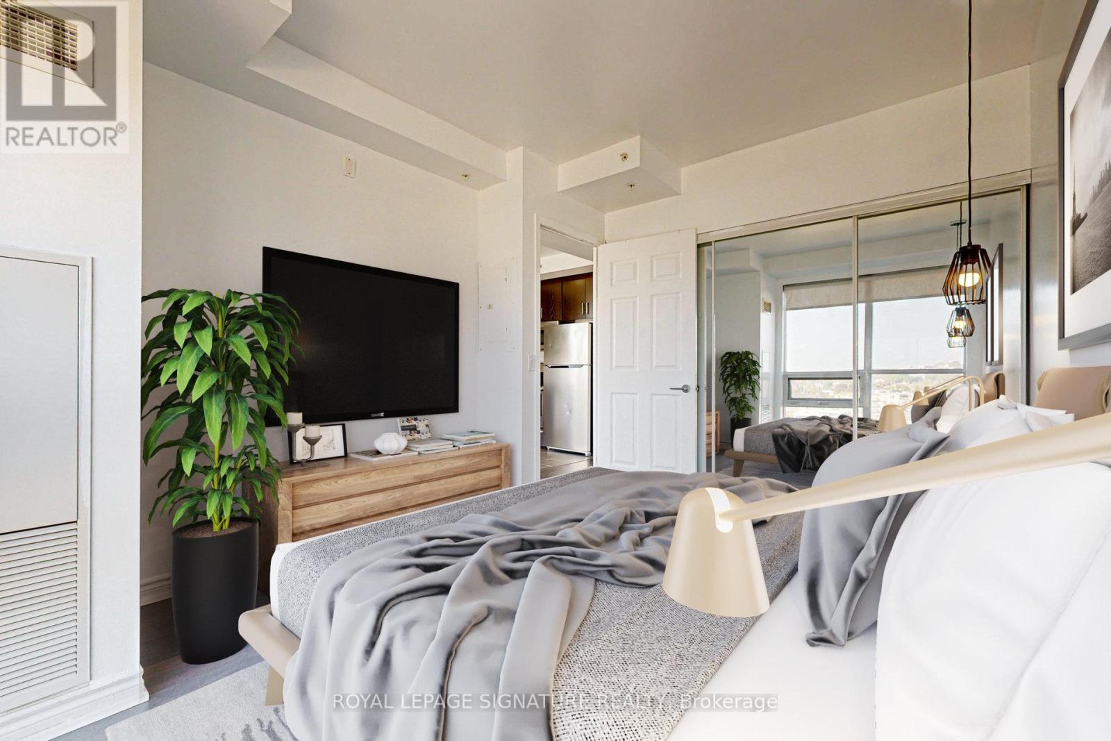 1012 - 15 James Finlay Way, Toronto, Ontario  M3M 0B3 - Photo 10 - W12439407