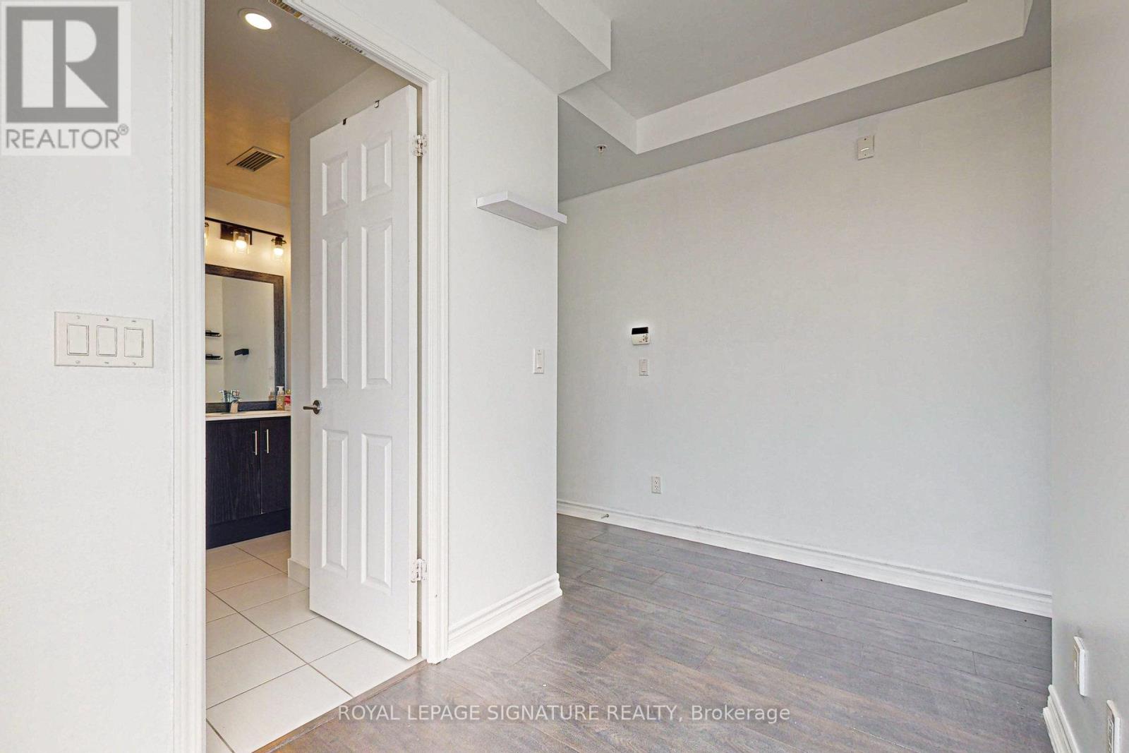 1012 - 15 James Finlay Way, Toronto, Ontario  M3M 0B3 - Photo 12 - W12439407