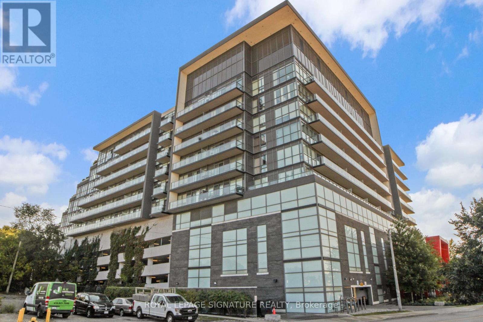 1012 - 15 James Finlay Way, Toronto, Ontario  M3M 0B3 - Photo 4 - W12439407