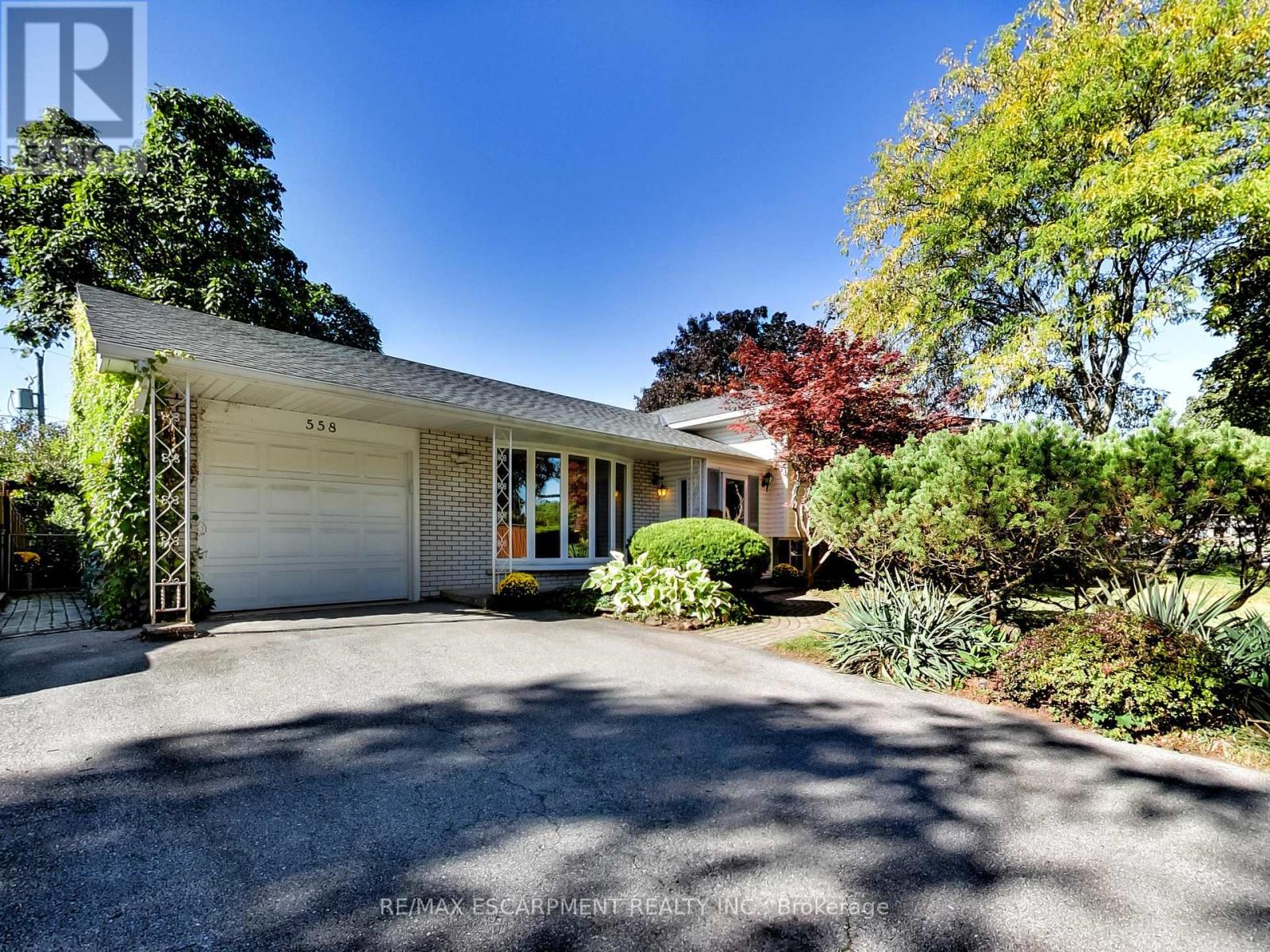 558 PARKSIDE CRESCENT, Burlington, Ontario