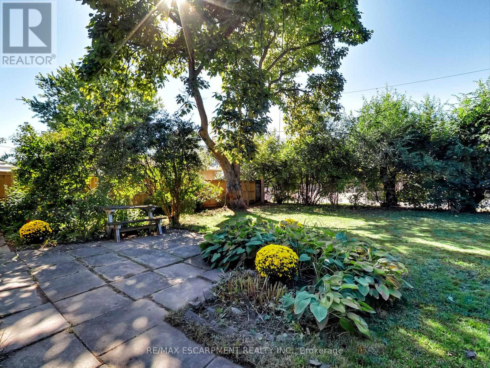 558 Parkside Crescent, Burlington, Ontario  L7L 4G9 - Photo 41 - W12439423