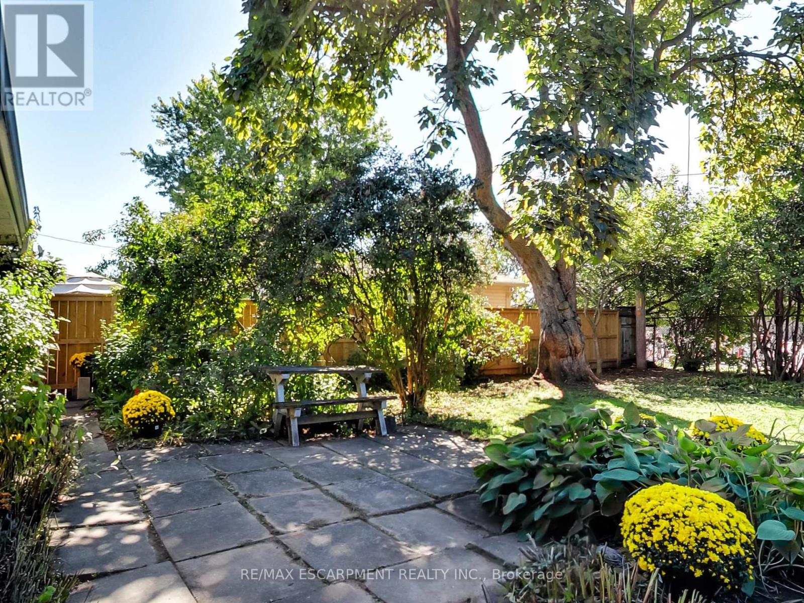 558 Parkside Crescent, Burlington, Ontario  L7L 4G9 - Photo 42 - W12439423