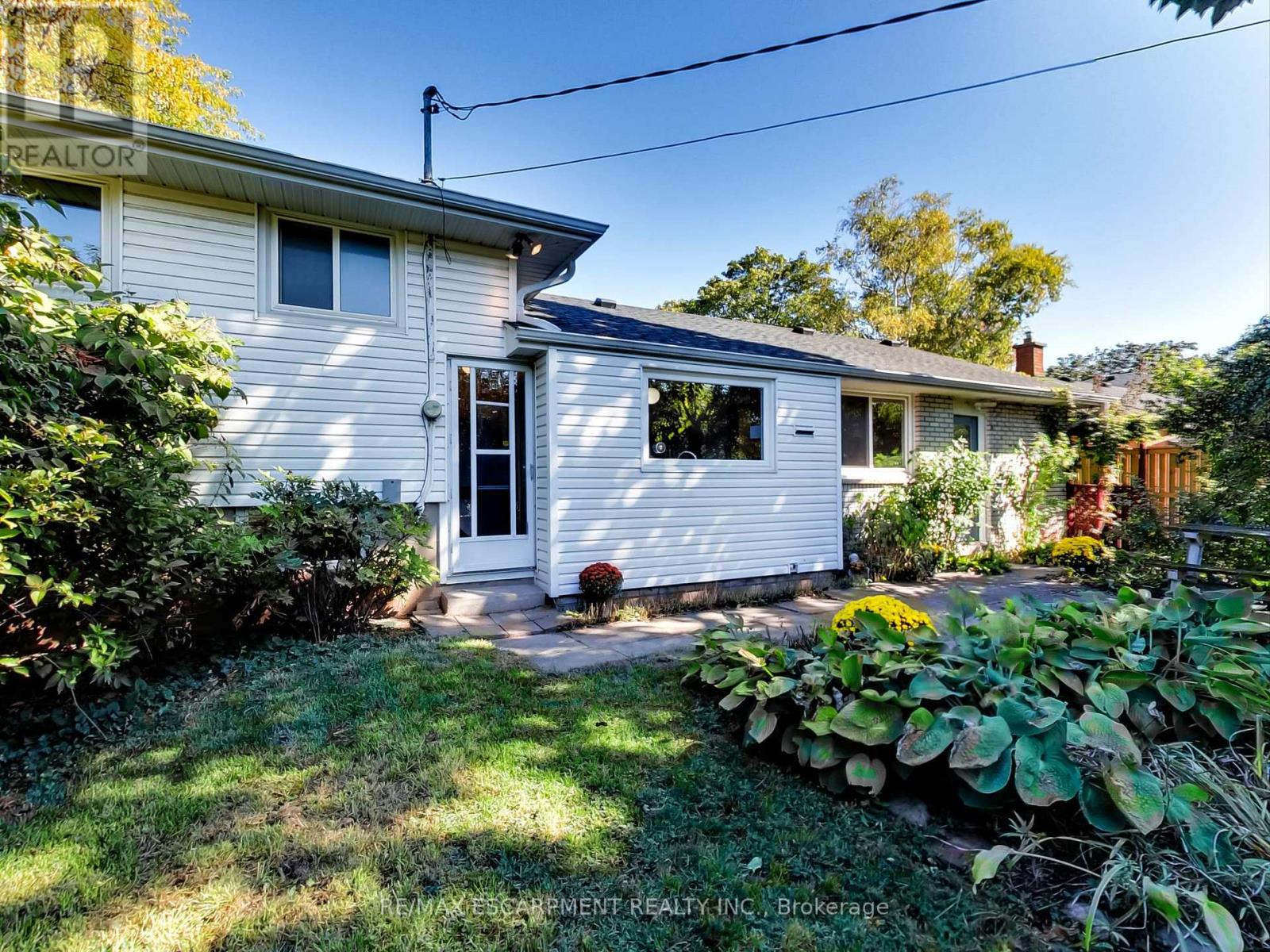 558 Parkside Crescent, Burlington, Ontario  L7L 4G9 - Photo 46 - W12439423