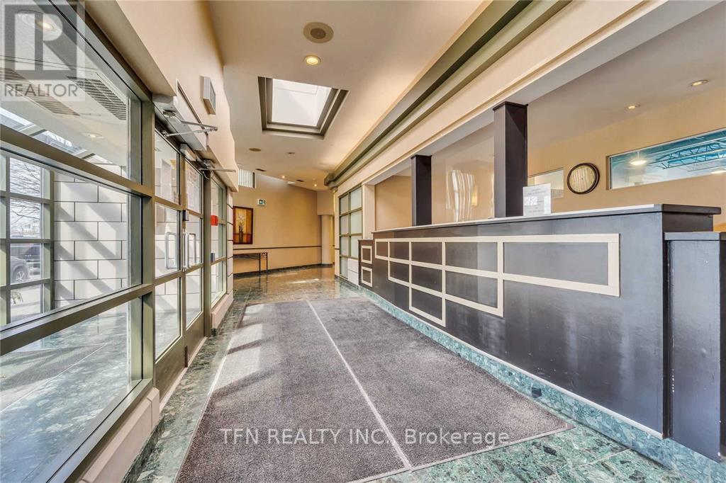 1102 - 4205 Shipp Drive, Mississauga, Ontario  L4Z 2Y9 - Photo 4 - W12439431