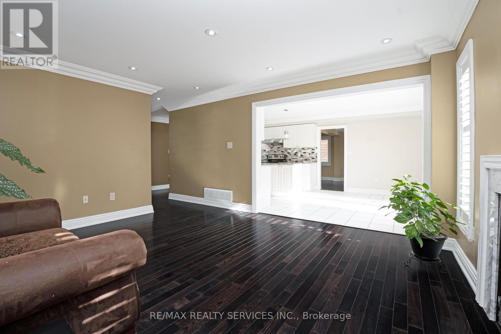 14 Foxmere Road, Brampton, Ontario  L7A 1S6 - Photo 13 - W12439444