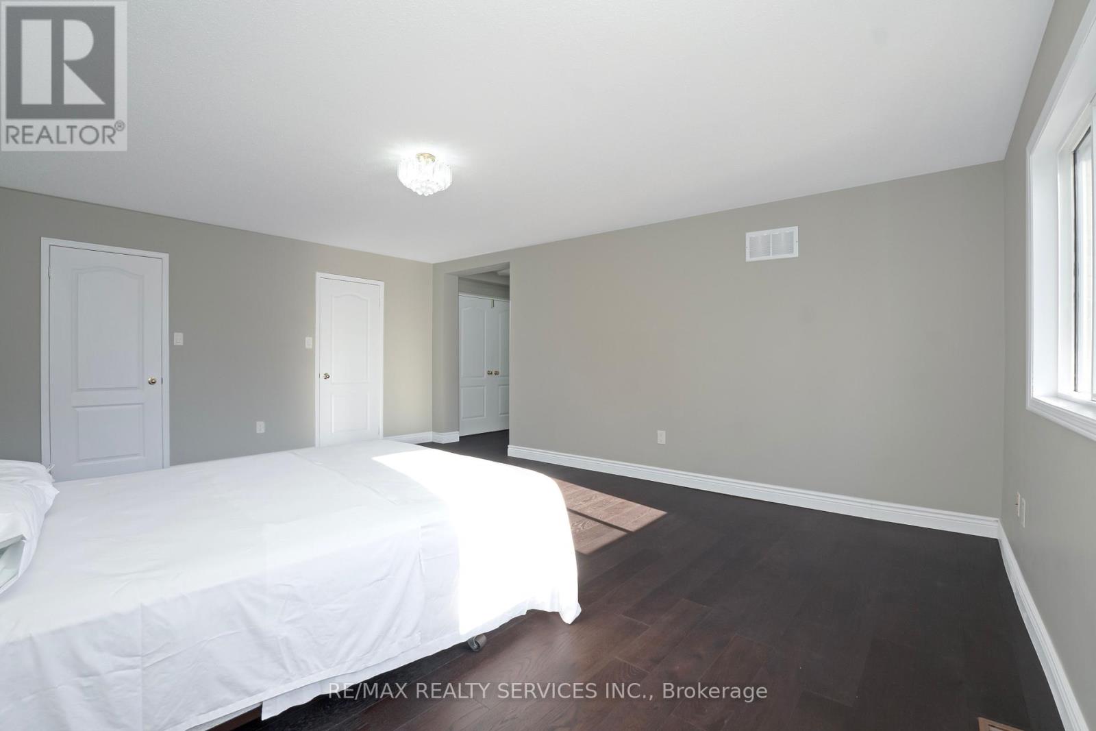 14 Foxmere Road, Brampton, Ontario  L7A 1S6 - Photo 29 - W12439444