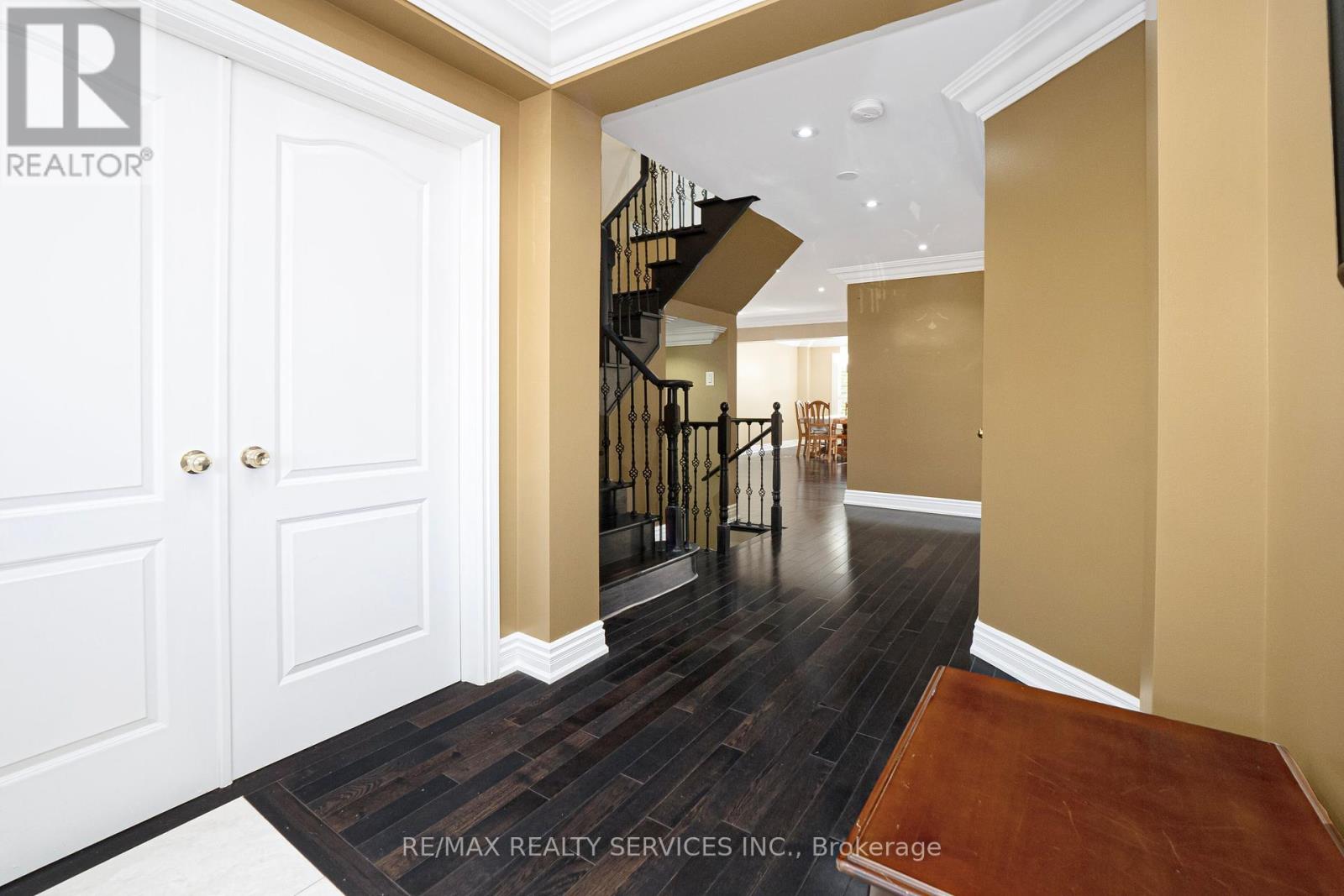 14 Foxmere Road, Brampton, Ontario  L7A 1S6 - Photo 6 - W12439444