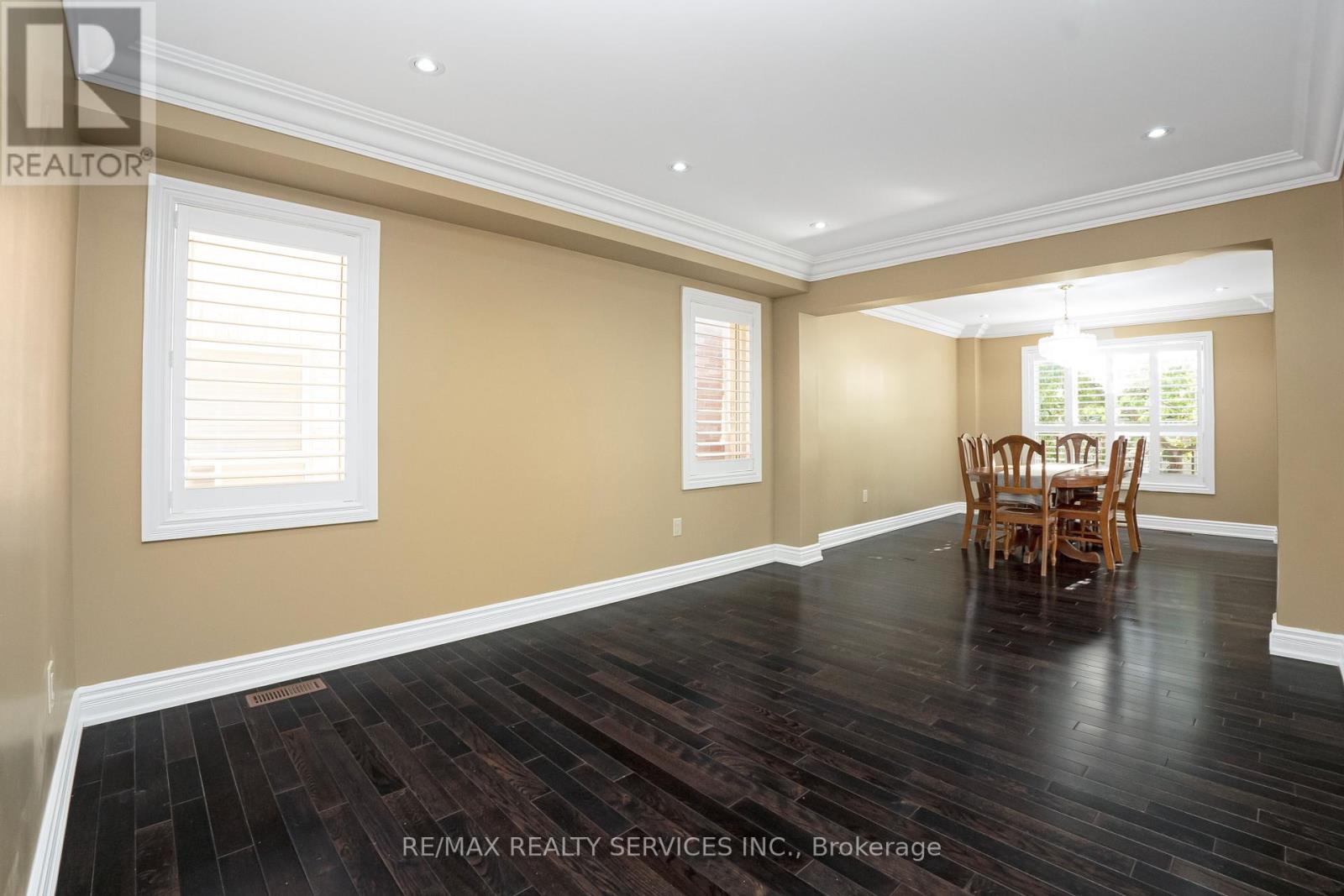 14 Foxmere Road, Brampton, Ontario  L7A 1S6 - Photo 7 - W12439444