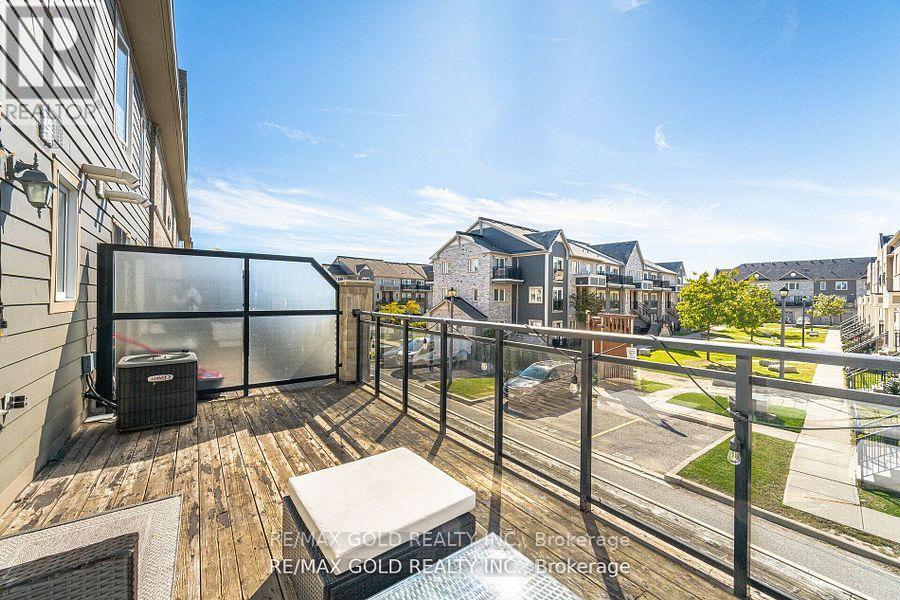 51 - 60 Fairwood Circle, Brampton, Ontario  L6R 0Y6 - Photo 17 - W12439459