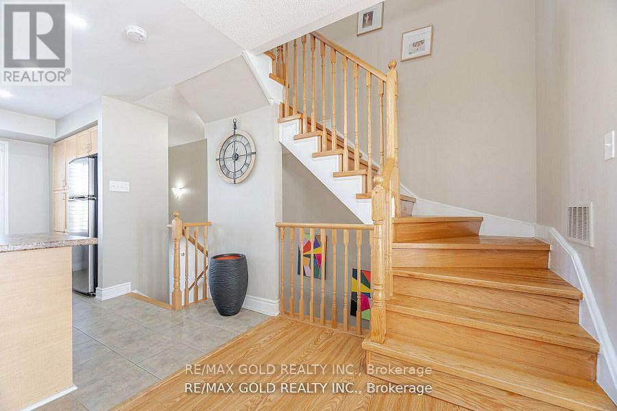 51 - 60 Fairwood Circle, Brampton, Ontario  L6R 0Y6 - Photo 20 - W12439459