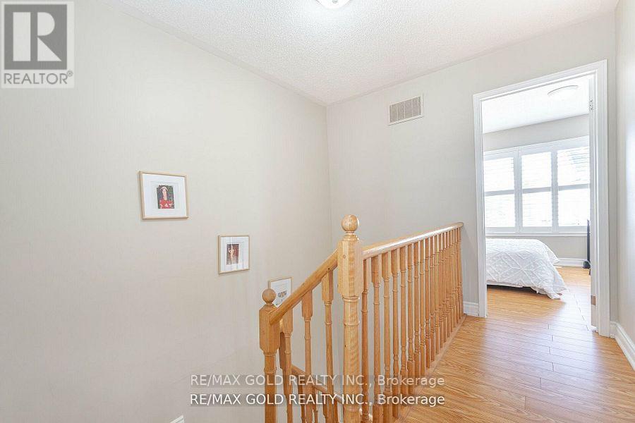 51 - 60 Fairwood Circle, Brampton, Ontario  L6R 0Y6 - Photo 21 - W12439459