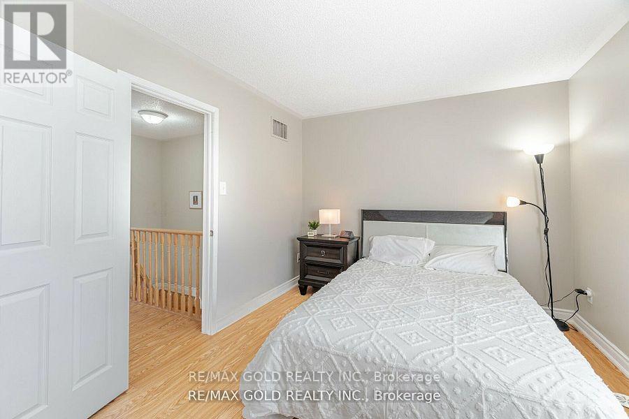 51 - 60 Fairwood Circle, Brampton, Ontario  L6R 0Y6 - Photo 22 - W12439459