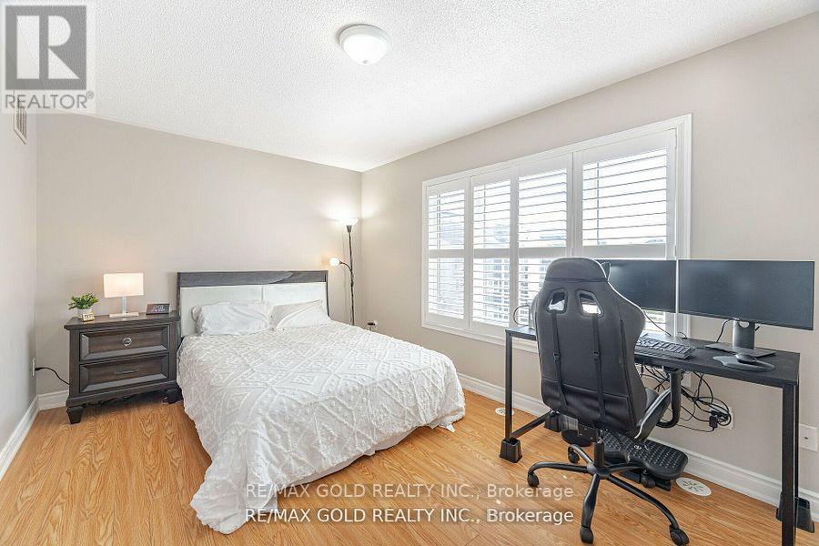 51 - 60 Fairwood Circle, Brampton, Ontario  L6R 0Y6 - Photo 23 - W12439459