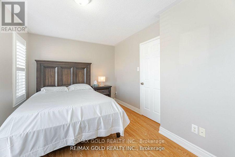 51 - 60 Fairwood Circle, Brampton, Ontario  L6R 0Y6 - Photo 28 - W12439459
