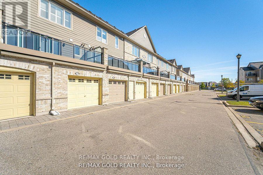 51 - 60 Fairwood Circle, Brampton, Ontario  L6R 0Y6 - Photo 36 - W12439459