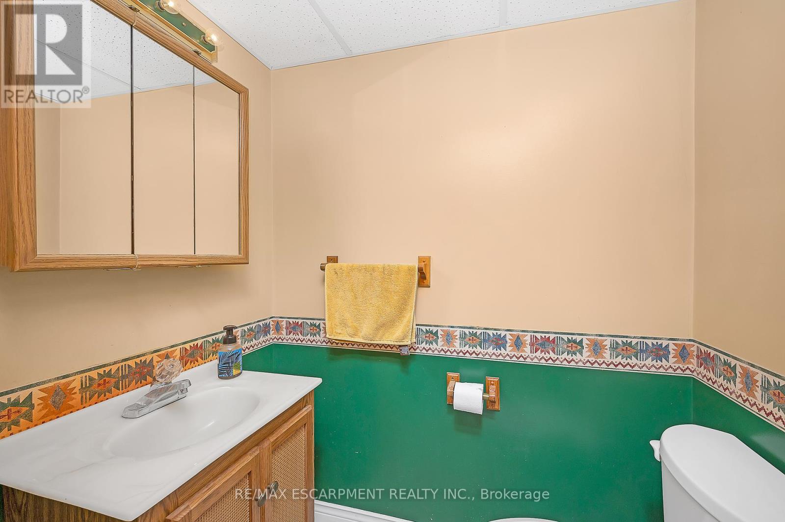 L80 - 223 Pioneer Drive, Kitchener, Ontario  N2P 1L9 - Photo 17 - X12422778