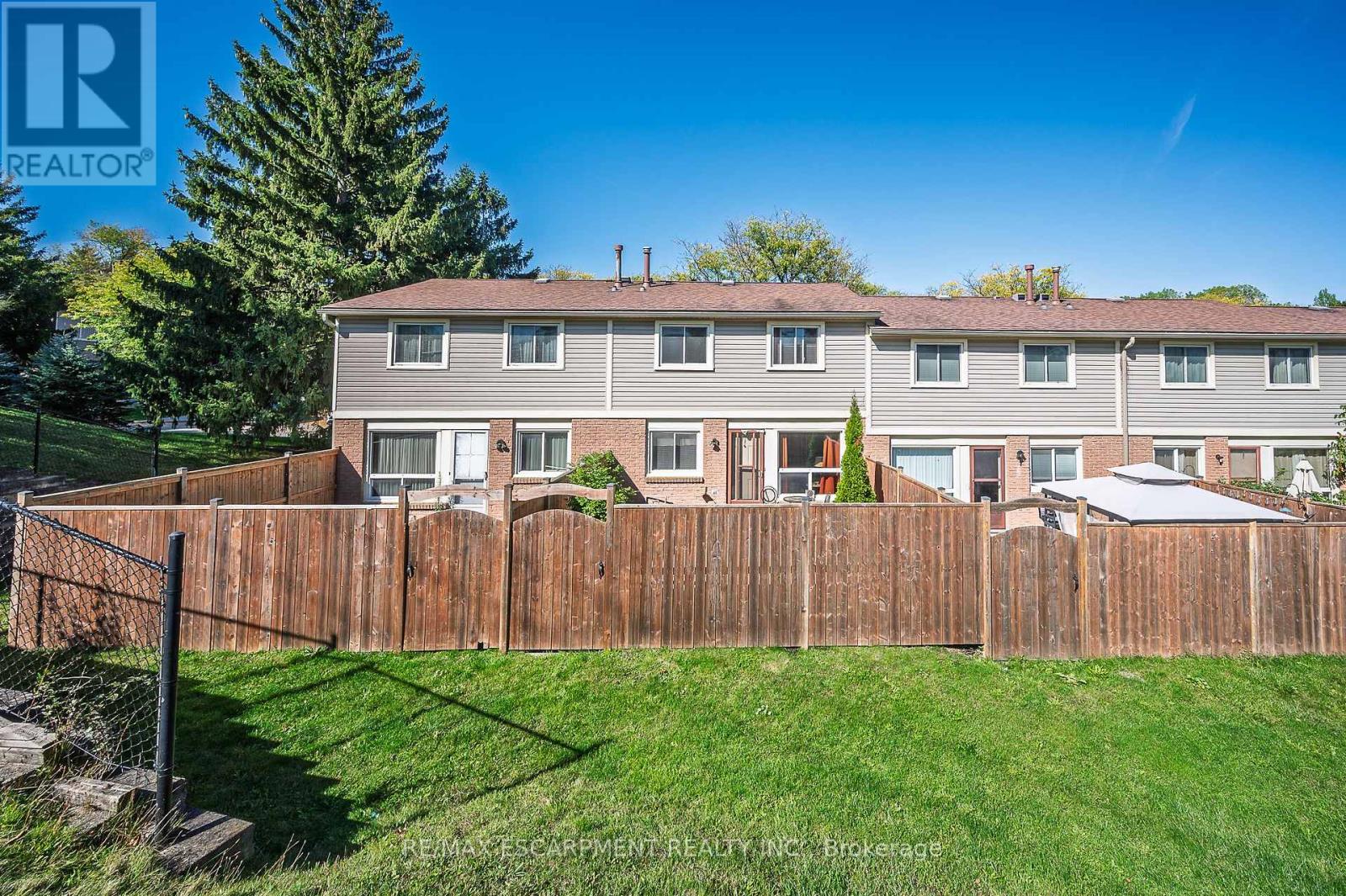 L80 - 223 Pioneer Drive, Kitchener, Ontario  N2P 1L9 - Photo 18 - X12422778