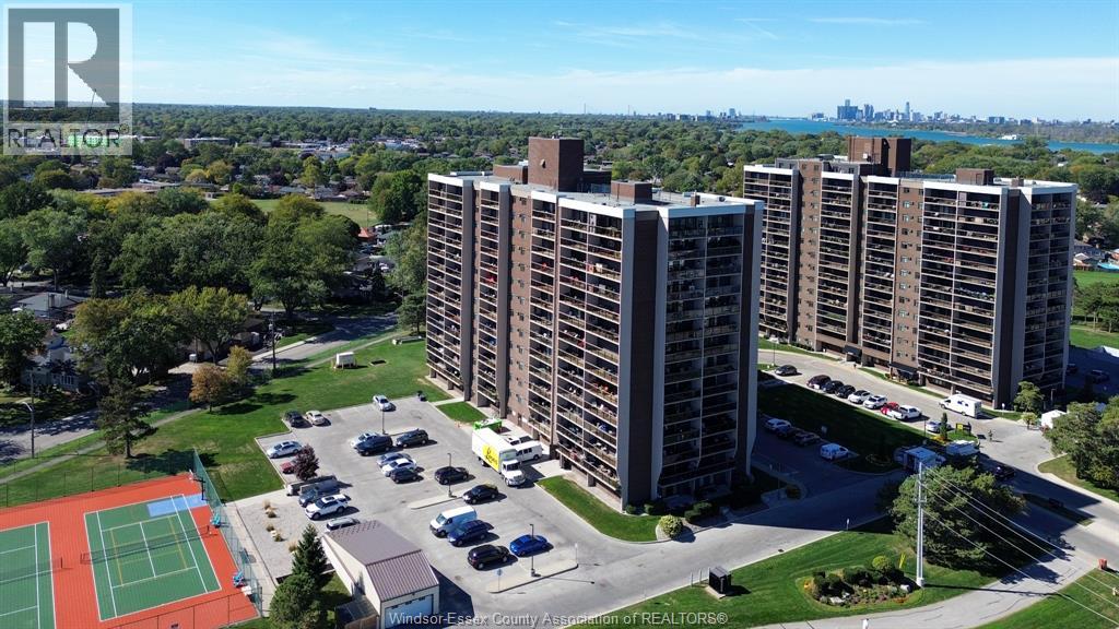MLS# 25025011: 9099 RIVERSIDE DR E Unit# 809, Windsor, Canada