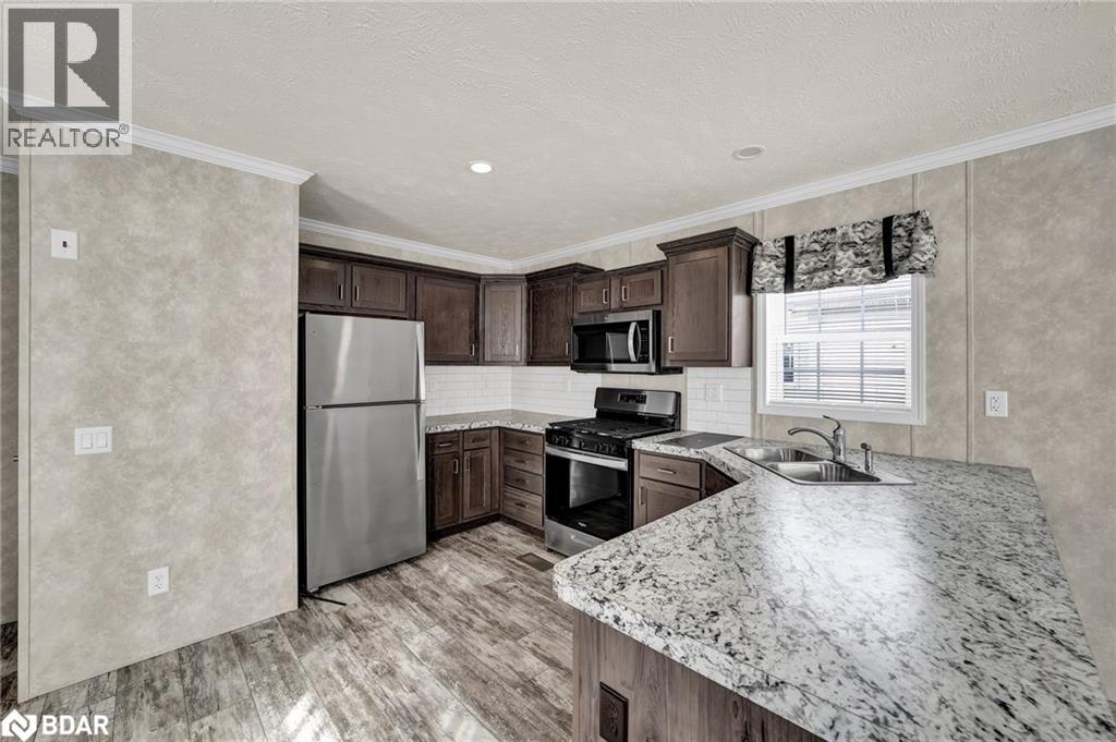40 Shamrock Crescent, Angus, Ontario  L3W 0A5 - Photo 9 - 40772635