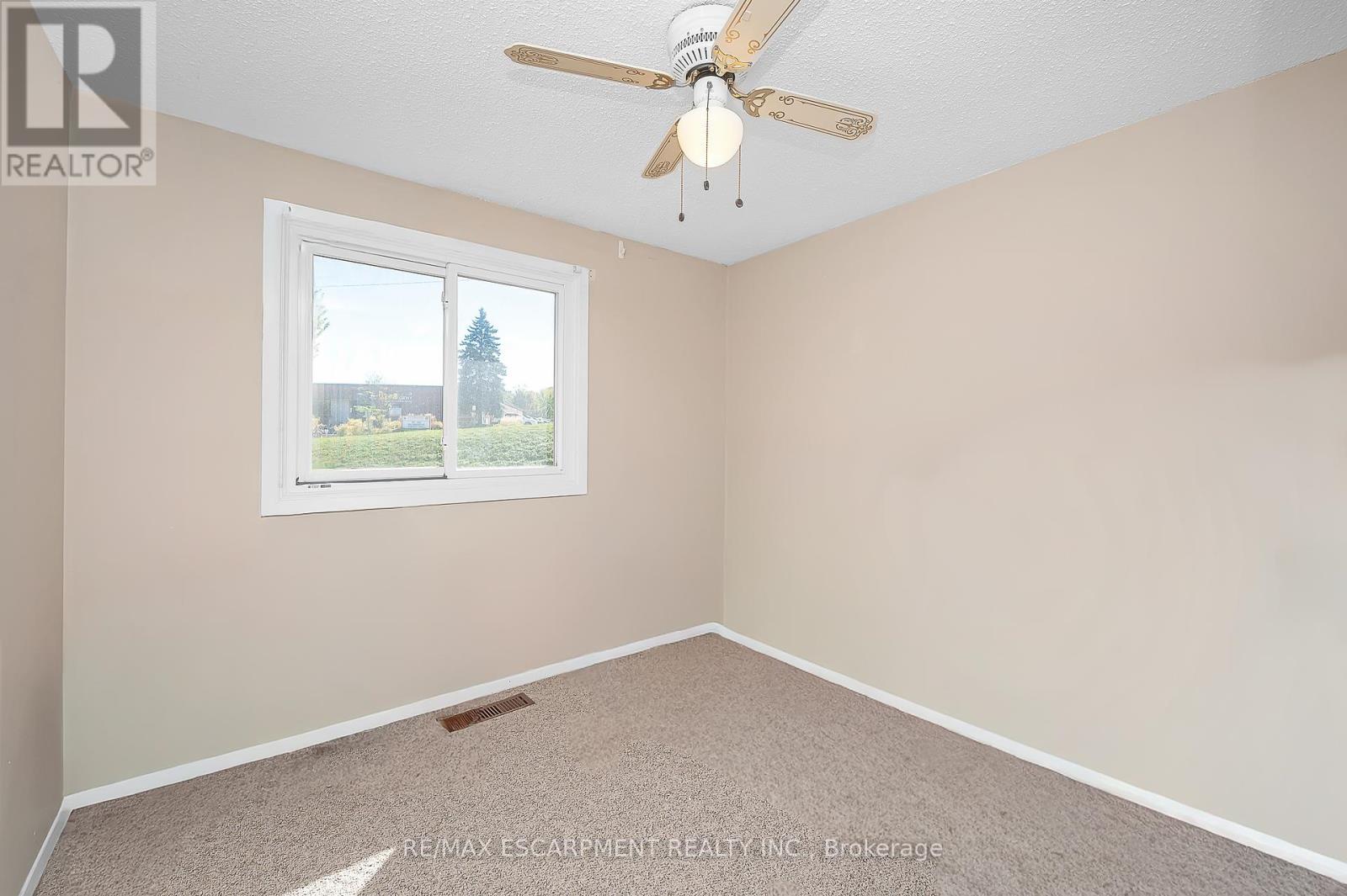 L80 - 223 Pioneer Drive, Kitchener, Ontario  N2P 1L9 - Photo 14 - X12422778