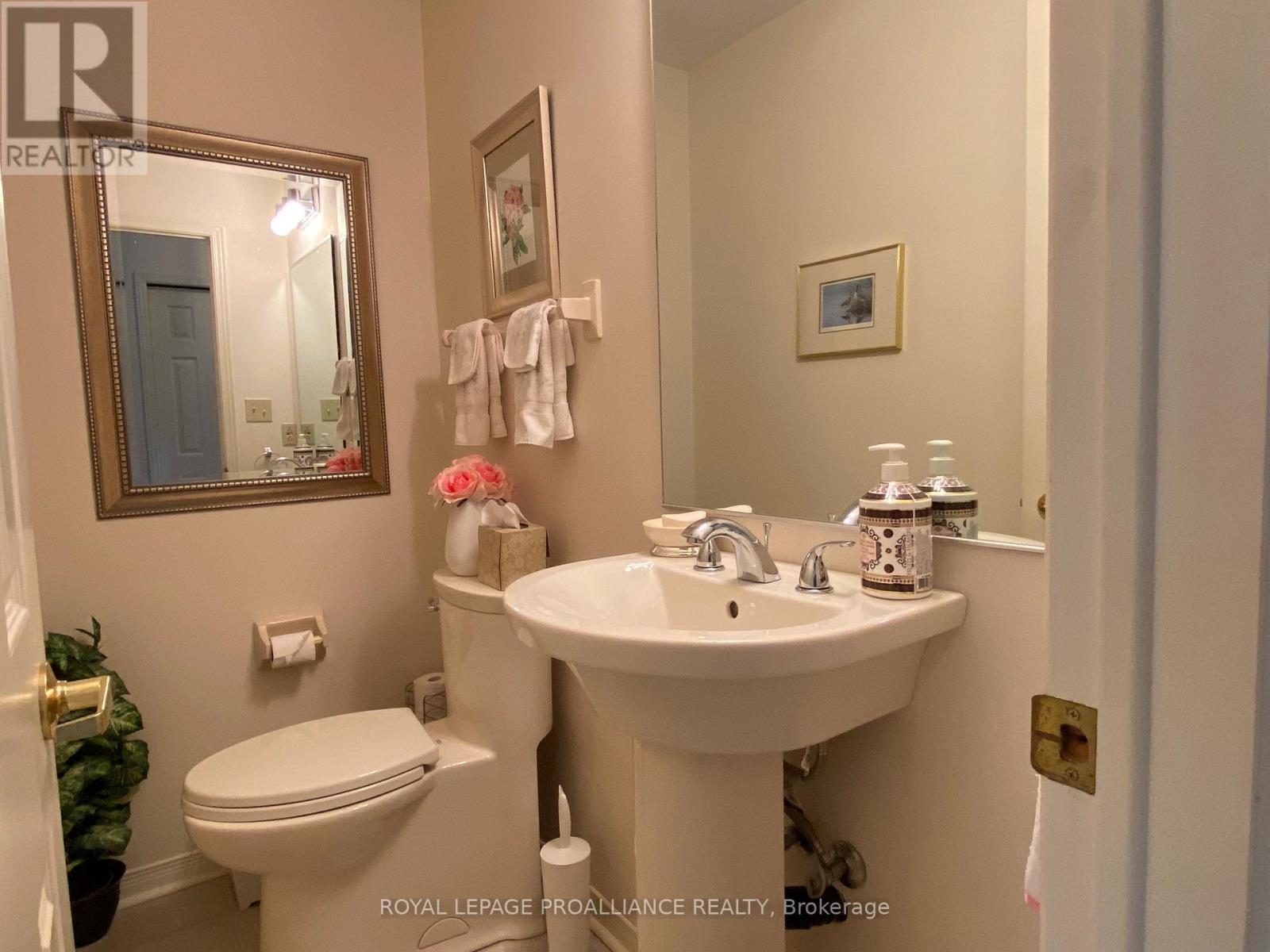 45 Country Club Place, Brockville, Ontario  K6V 6T9 - Photo 16 - X12439662