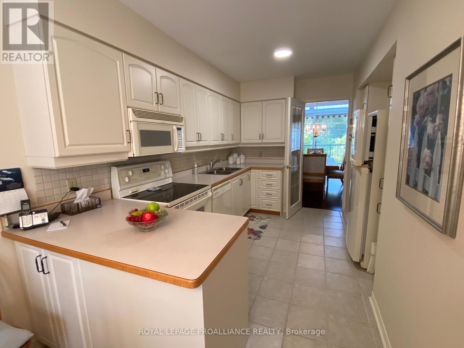 45 Country Club Place, Brockville, Ontario  K6V 6T9 - Photo 8 - X12439662