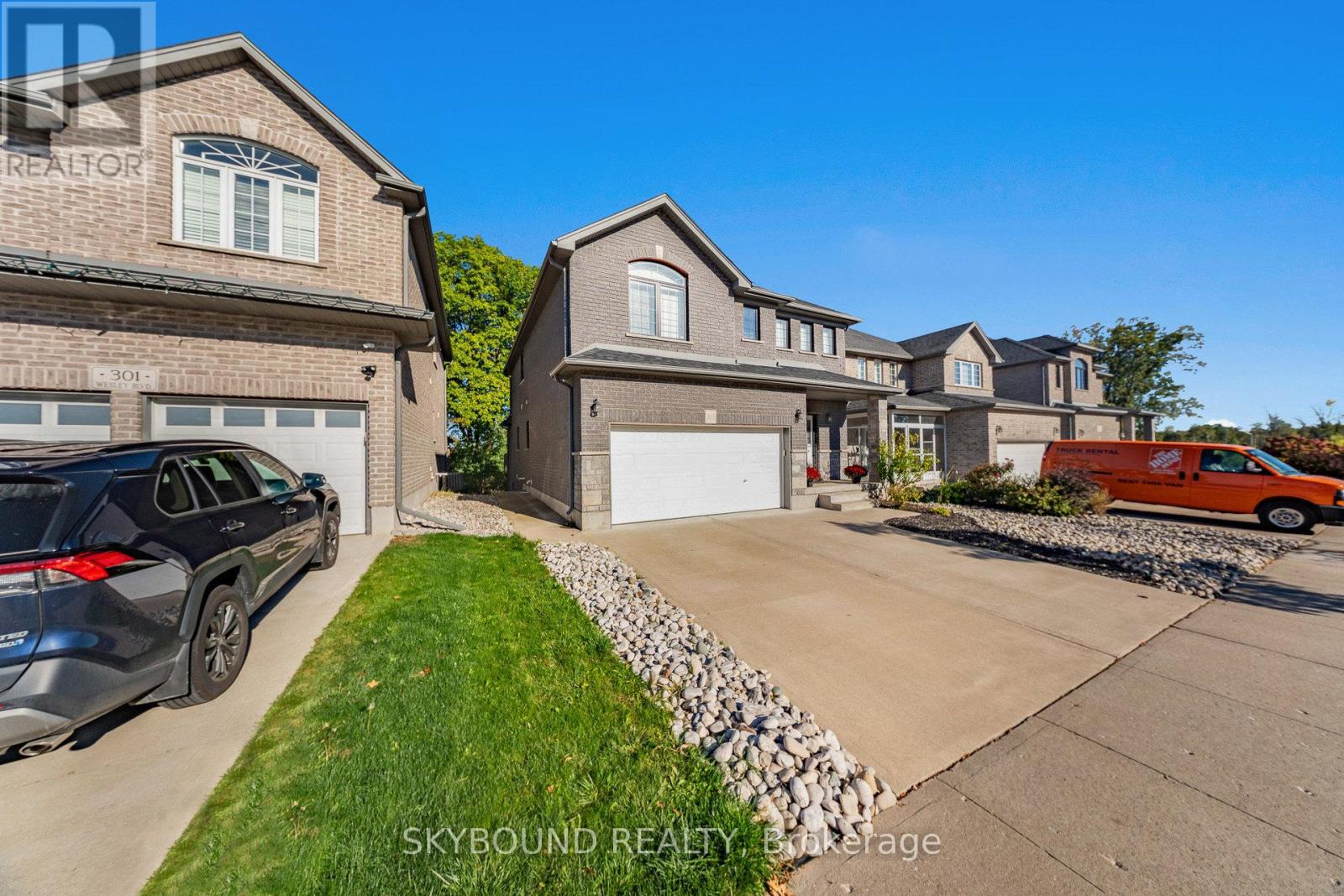 305 Wesley Boulevard, Cambridge, Ontario  N1R 5S2 - Photo 2 - X12439372
