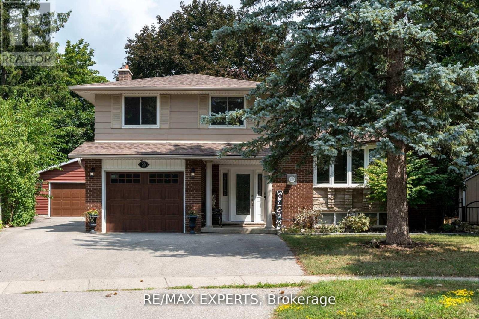 20 Michael Place, Guelph, Ontario  N1H 1Z3 - Photo 2 - X12439408