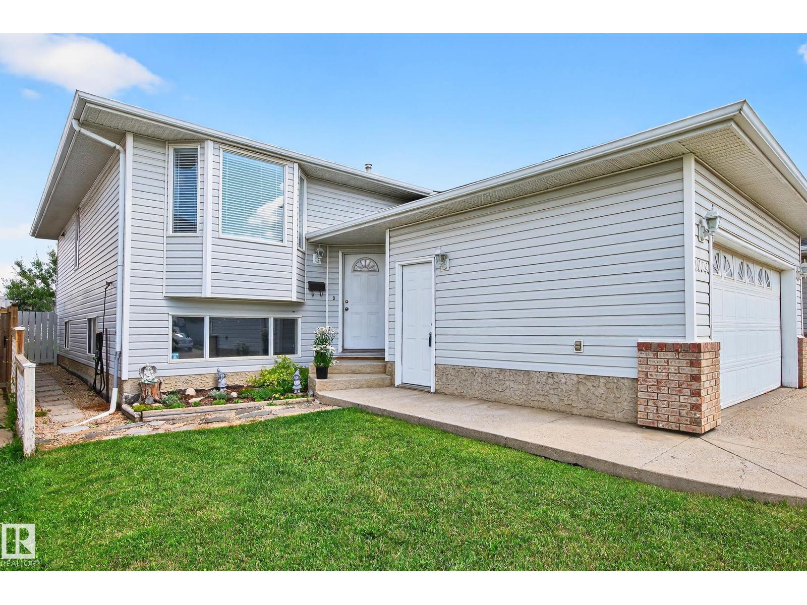 1079 Jones Cr Nw Nw, Edmonton, Alberta  T6L 6Y1 - Photo 2 - E4460376