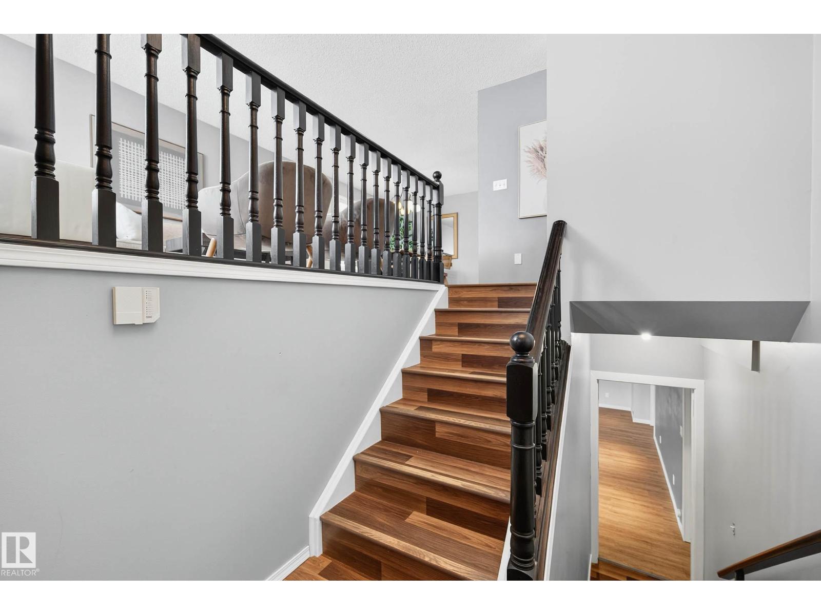 1079 Jones Cr Nw Nw, Edmonton, Alberta  T6L 6Y1 - Photo 4 - E4460376