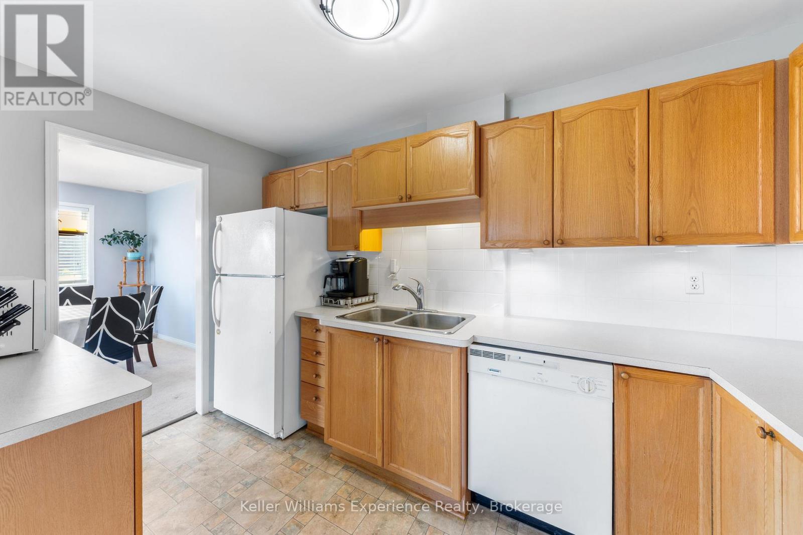 301 - 4 Beck Boulevard, Penetanguishene, Ontario  L9M 2H3 - Photo 13 - S12439602