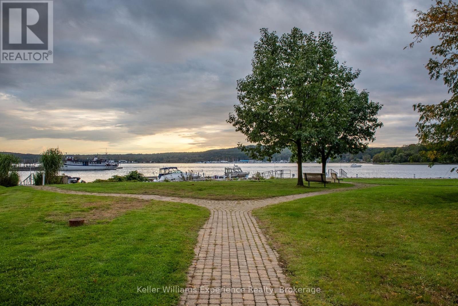 301 - 4 Beck Boulevard, Penetanguishene, Ontario  L9M 2H3 - Photo 17 - S12439602