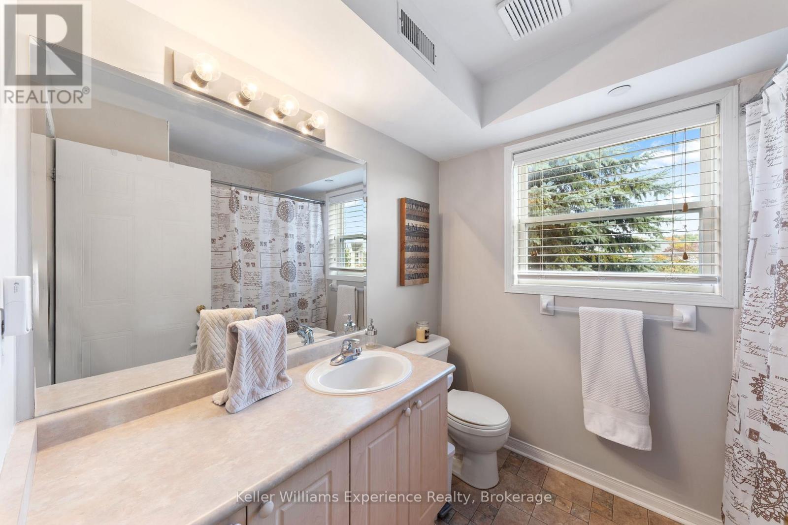 301 - 4 Beck Boulevard, Penetanguishene, Ontario  L9M 2H3 - Photo 8 - S12439602