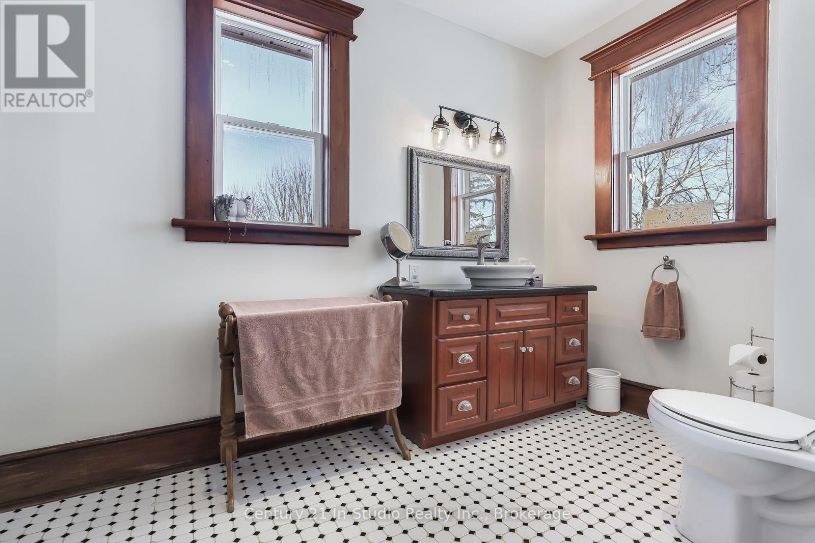 296 Garafraxa St Street, Chatsworth, Ontario  N0H 1G0 - Photo 36 - X12439570