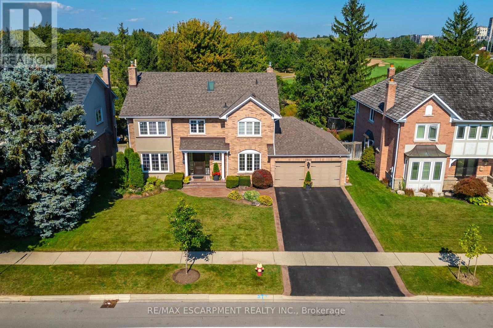 2049 COUNTRY CLUB DRIVE, Burlington, Ontario