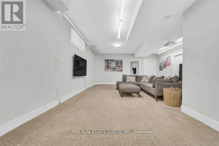 204 Forest Creek Drive, Kitchener, Ontario  N2P 2R3 - Photo 27 - X12437816