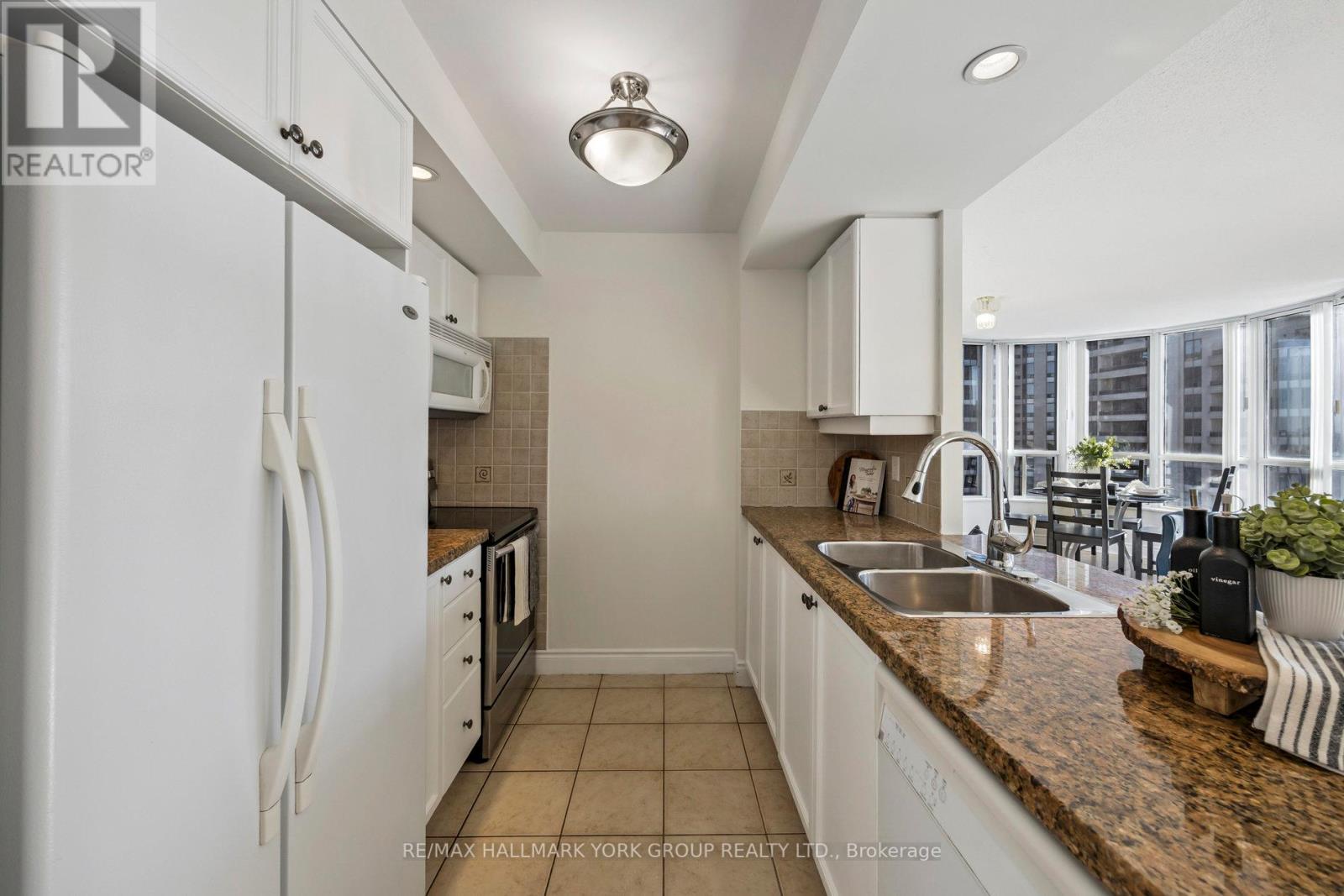 1905 - 10 Northtown Way, Toronto, Ontario  M2N 7L4 - Photo 21 - C12420766