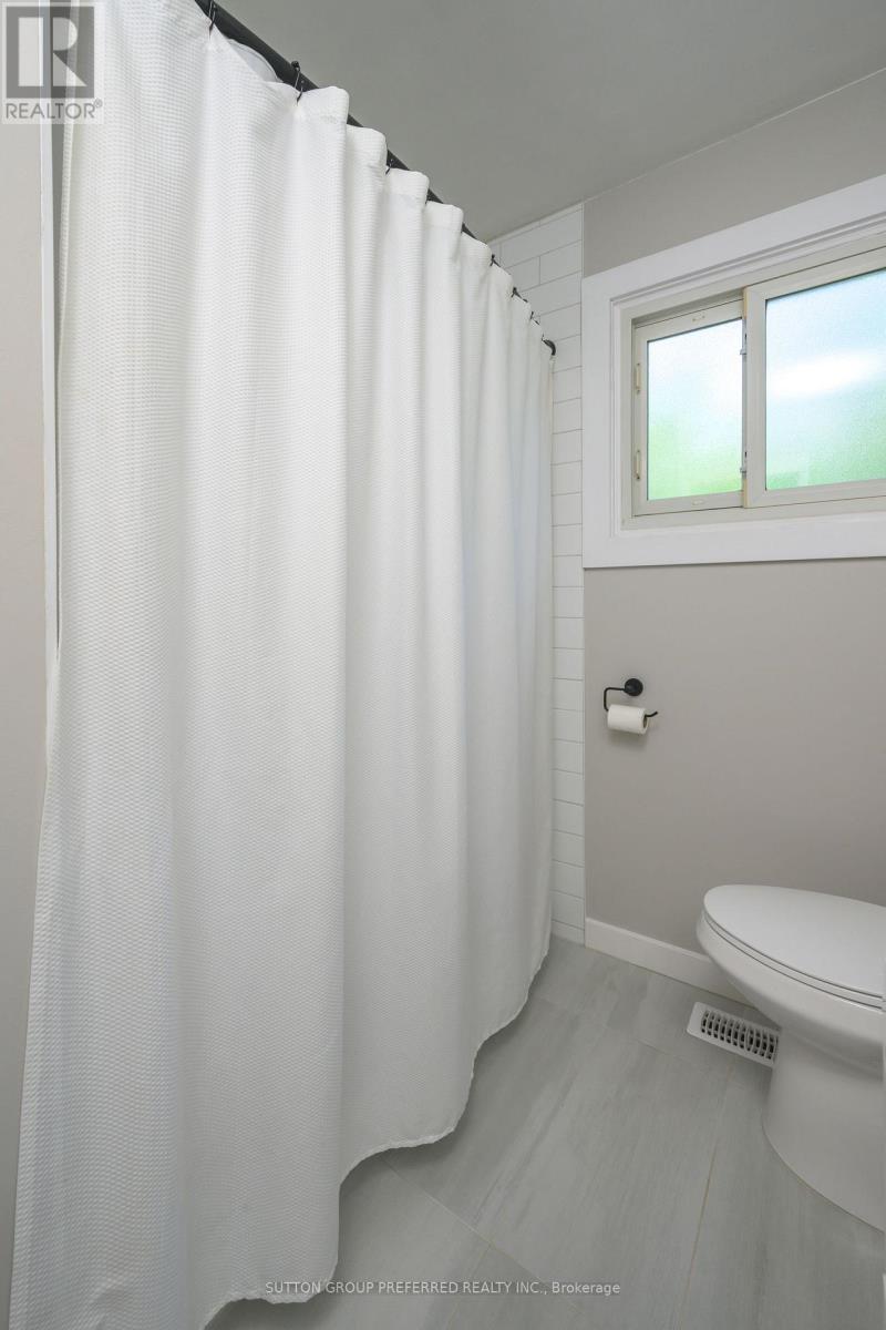 691 Widmore Drive, London South, Ontario  N6J 3A8 - Photo 18 - X12312940