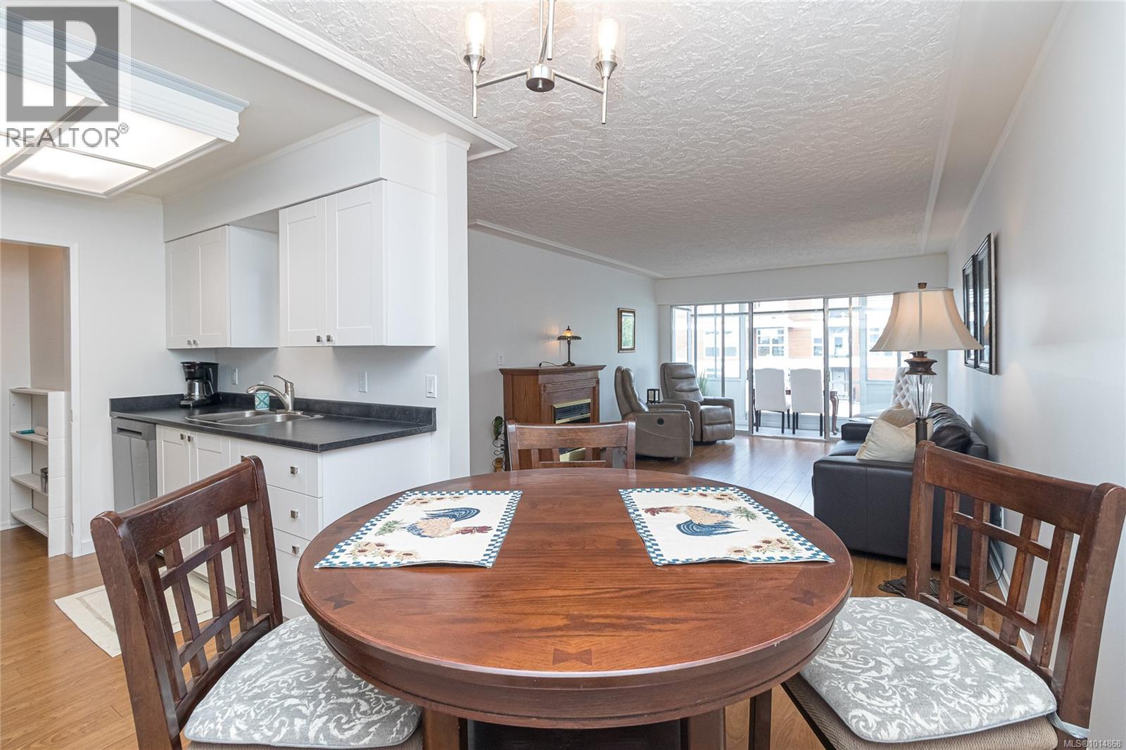 211 9560 Fifth St, Sidney, British Columbia  V8L 2W5 - Photo 3 - 1014868